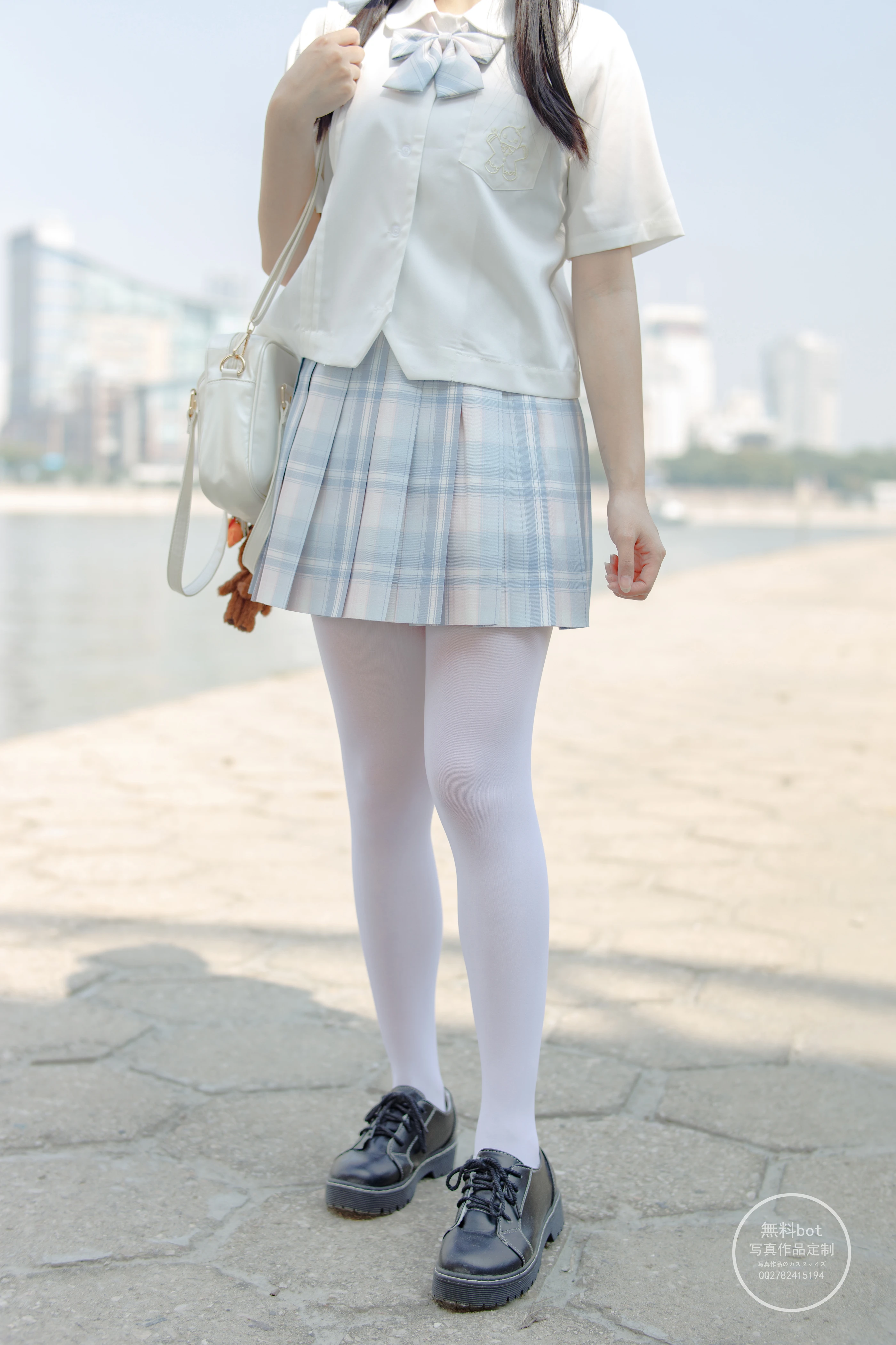 森萝财团 有料001  小兰 白丝JK制服少女 [64P]插图1
